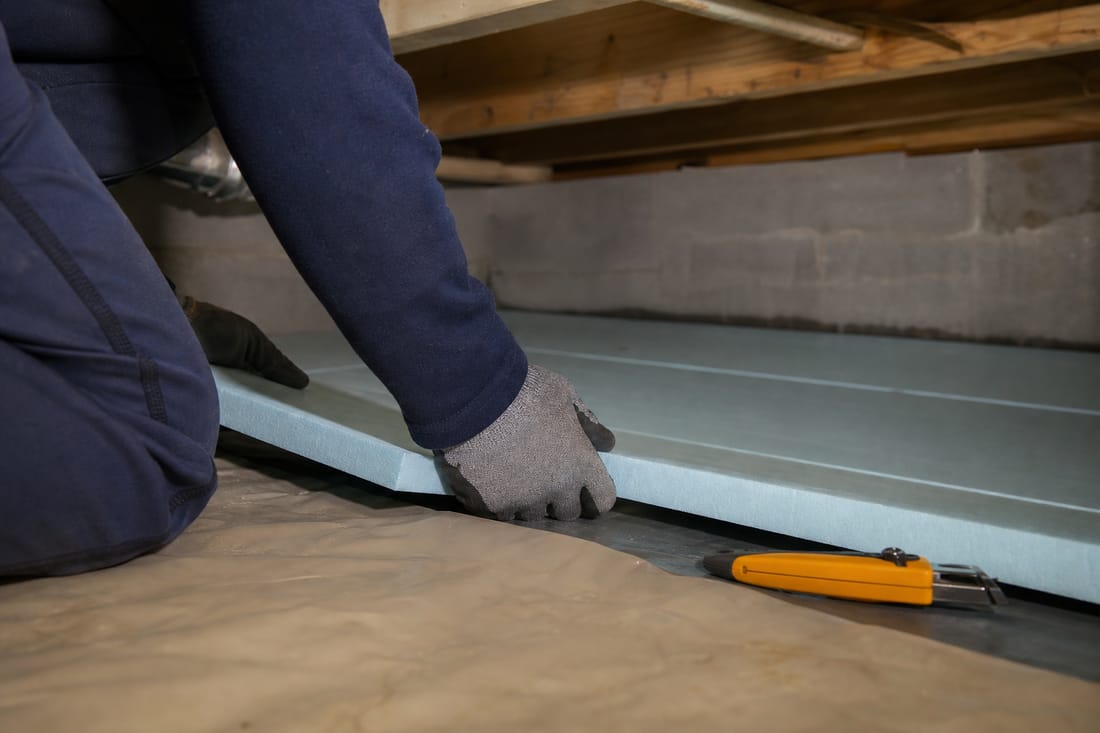 Exemple : pose d'isolant sous plancher
